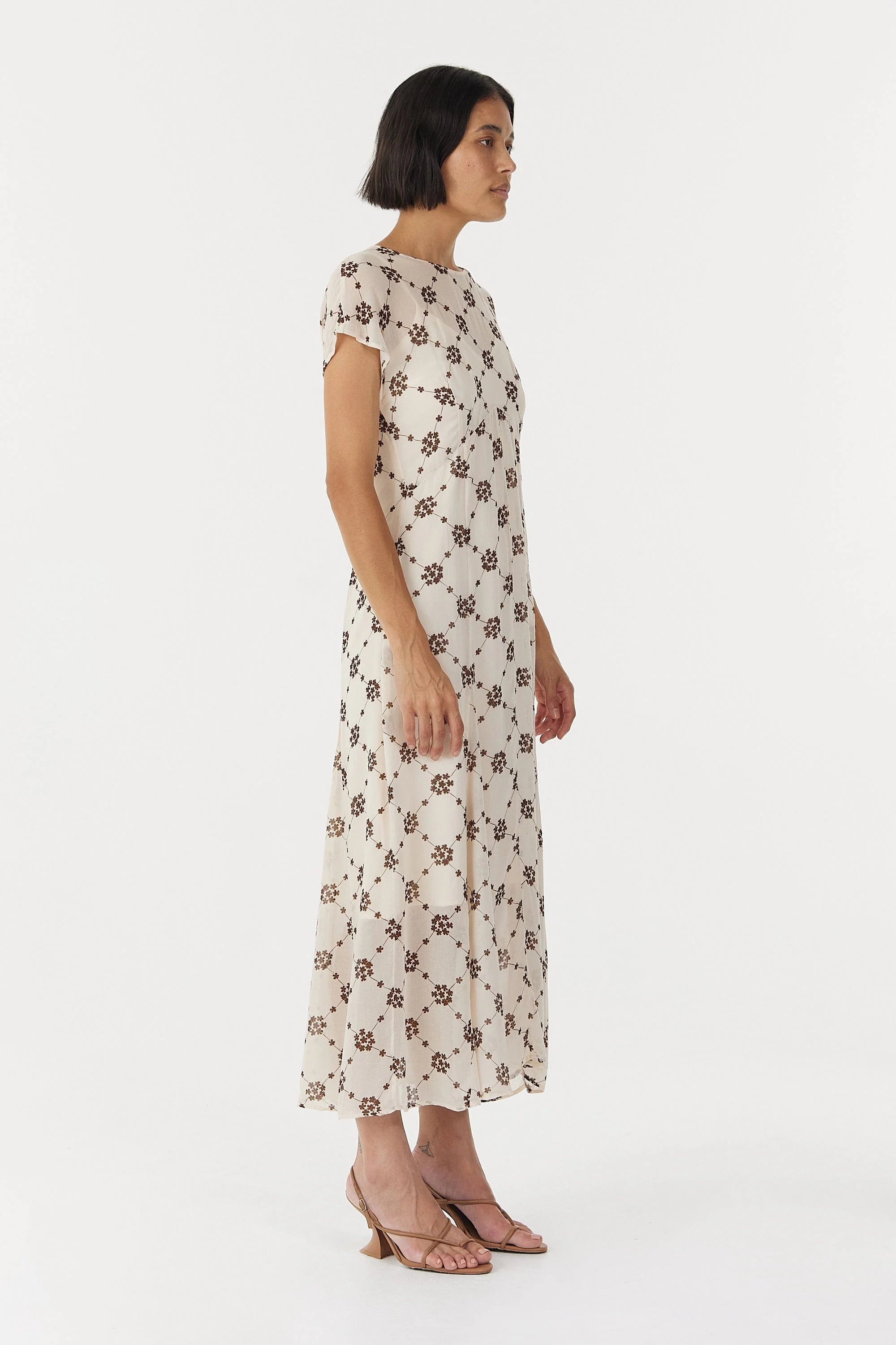 Third Form Cream Floral Motion Cap Sleeve Midi Dress