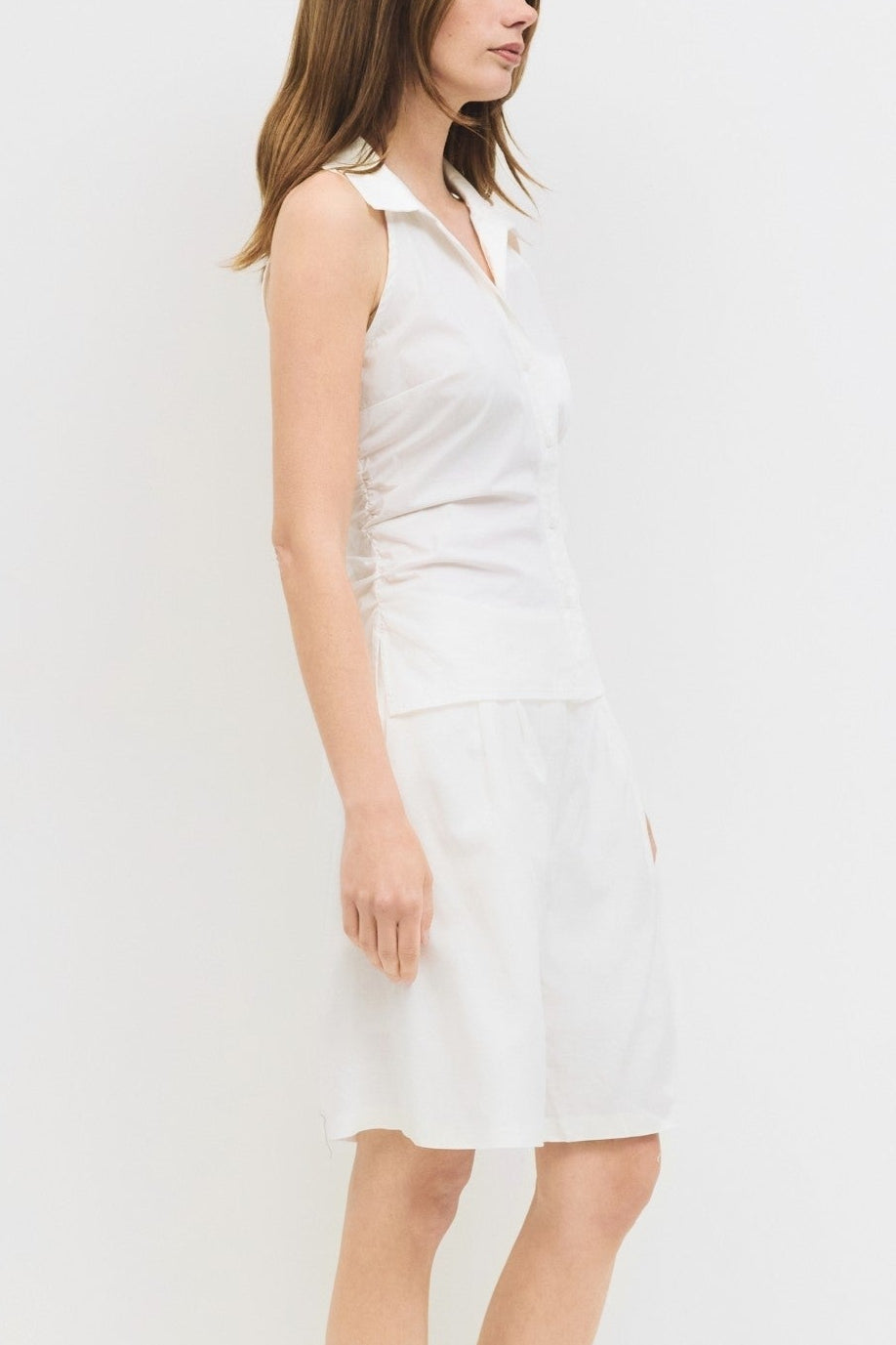 tr3882_white_3_m_1500.jpg