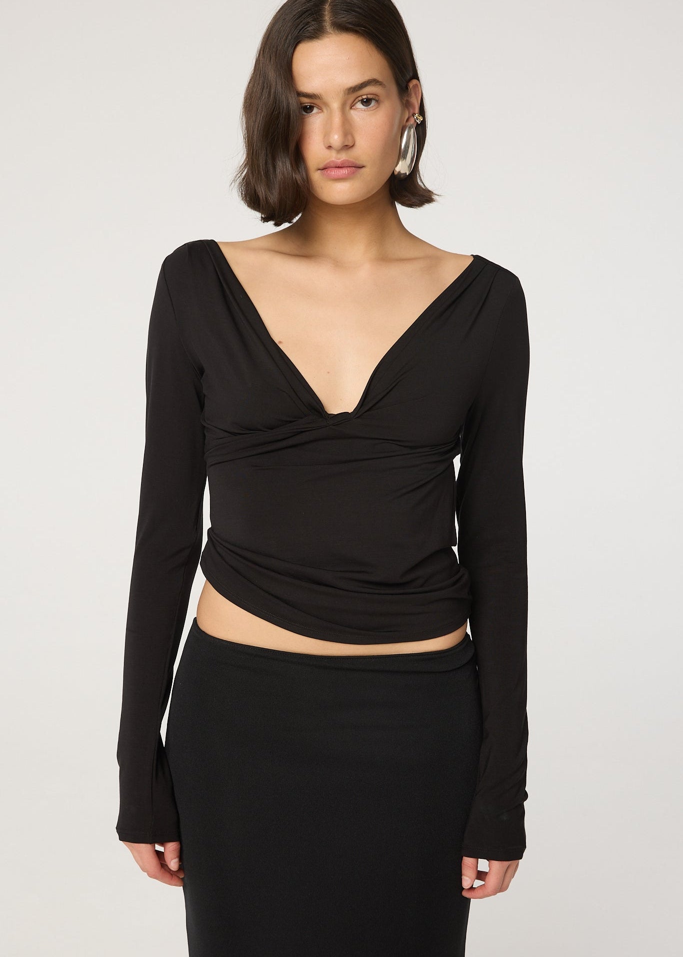 umi-longsleeve-top-black-the-line-by-k-9963306.jpg