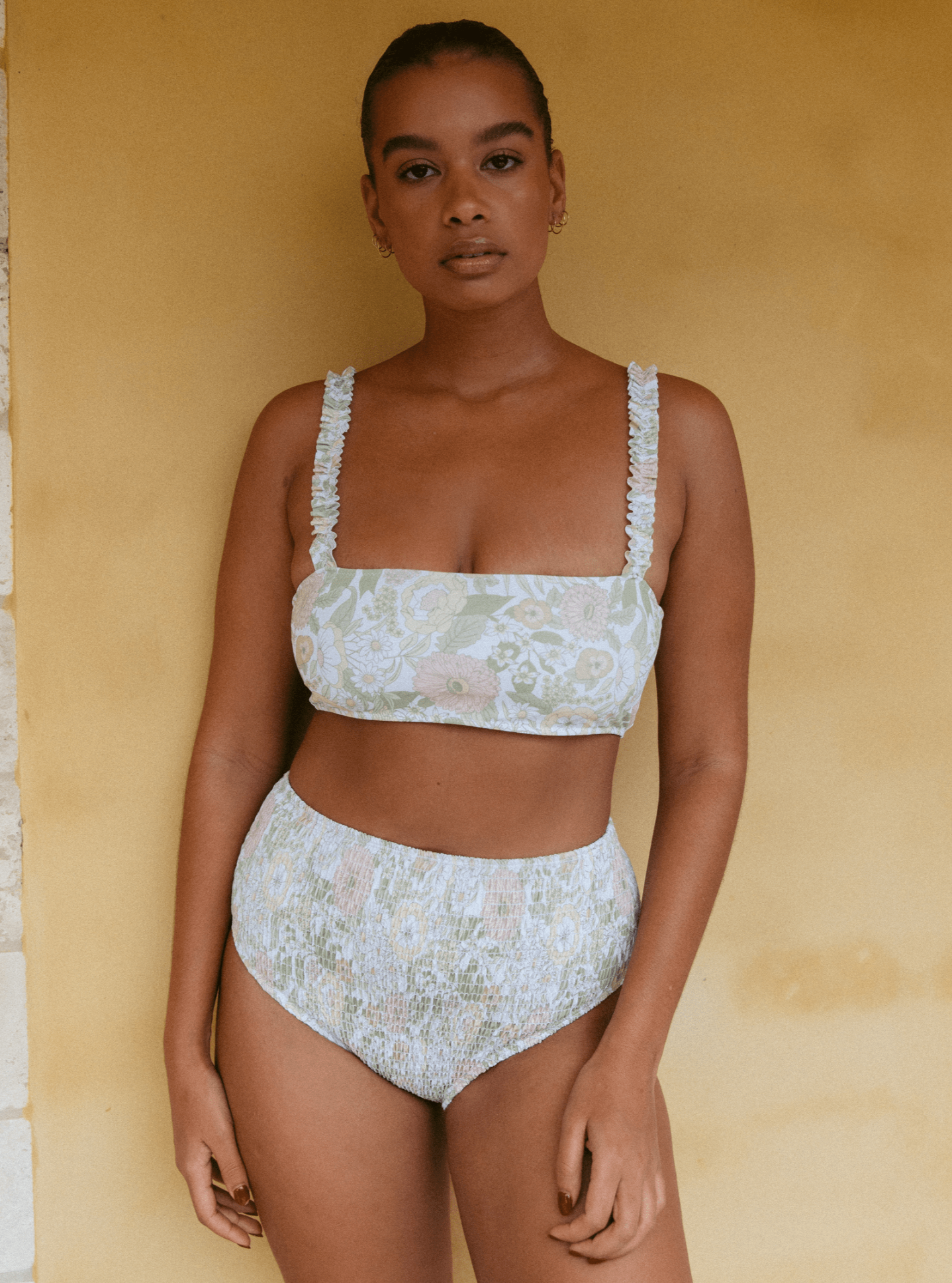 charlie-holiday-swim-newport-smocked-brief-23473071161520_2000x_fb2ac0af-d9b5-4e43-878d-ab65372156a7.png