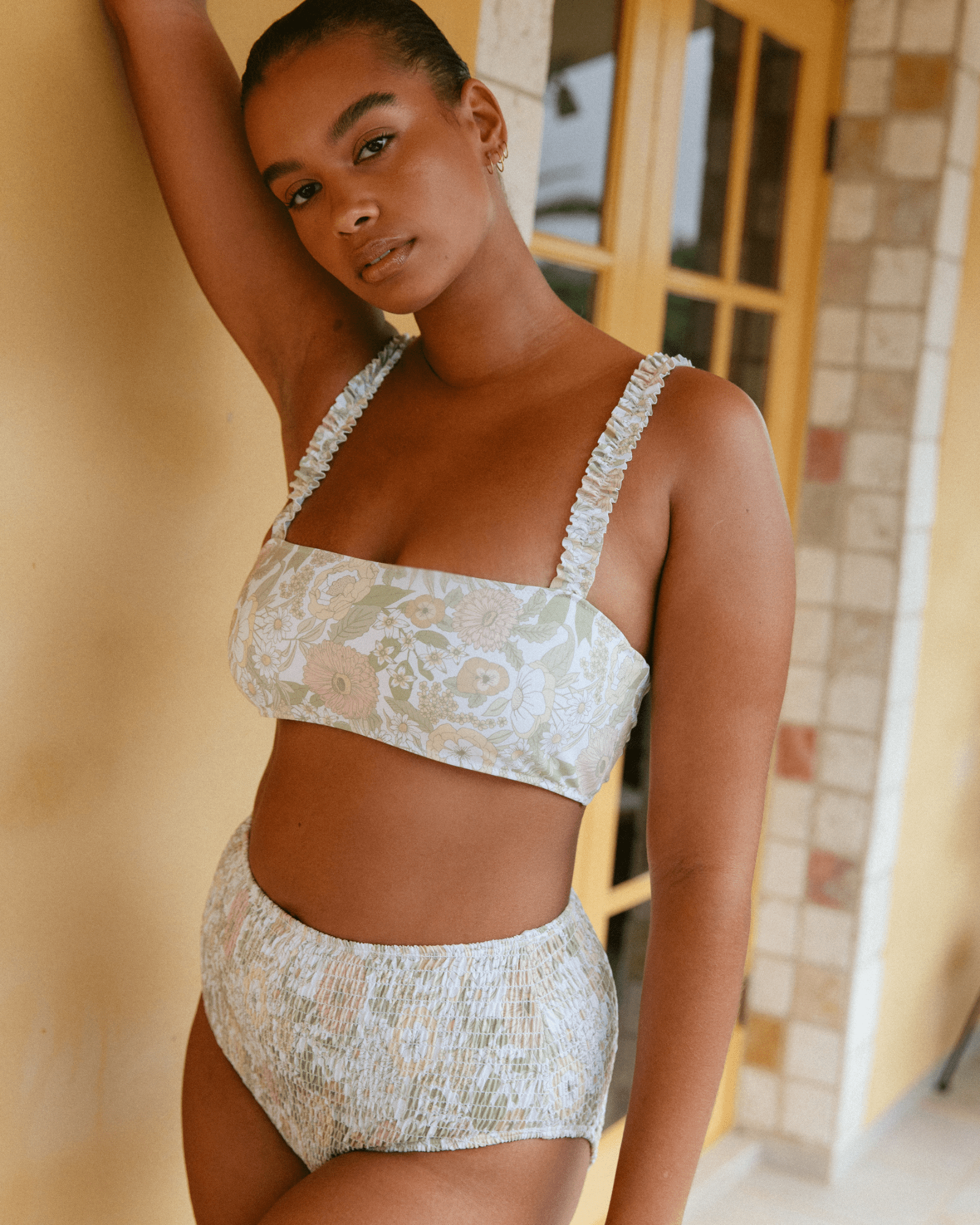 charlie-holiday-swim-newport-smocked-brief-23473071194288_2000x_98618ce4-3b0f-4580-8567-00e3b3786697.png