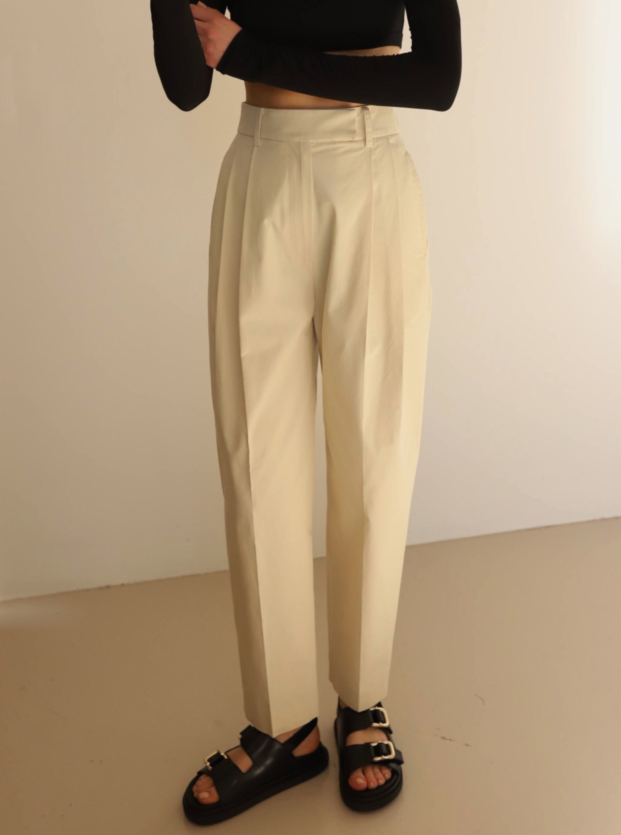 Beige Cotton Pleated Pants – Dear Society